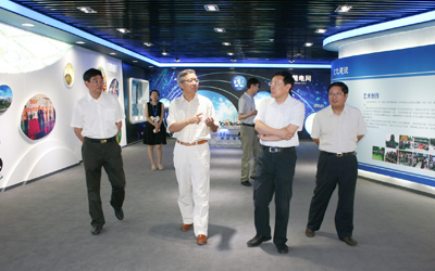 開(kāi)發(fā)區(qū)管委會(huì)領(lǐng)導(dǎo)到公司考察調(diào)研