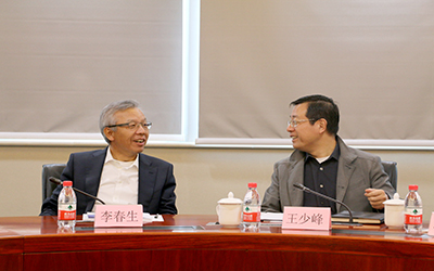 北京經(jīng)濟(jì)技術(shù)開(kāi)發(fā)區(qū)工委書(shū)記王少峰一行蒞臨泰豪參觀考察